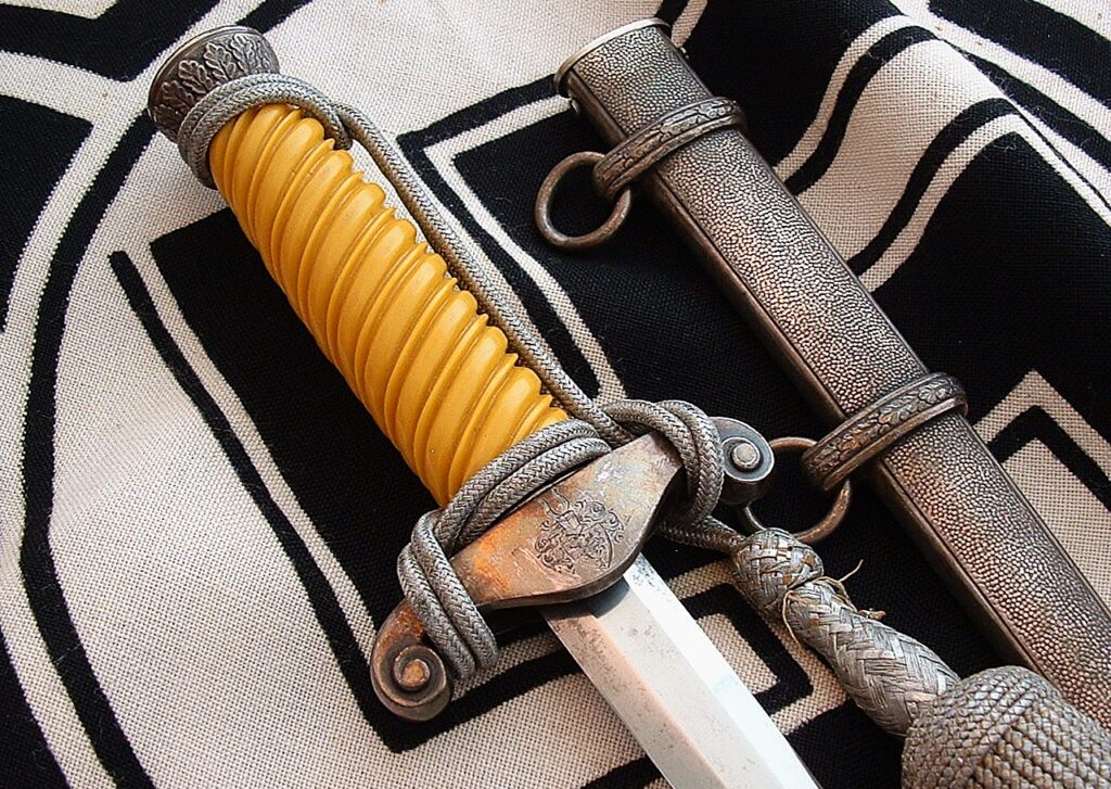 9 - Personalized Slant Grip Heer - D1277