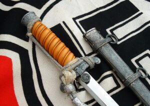 6 - Army Officer's Dagger by E. Pack - D1280
