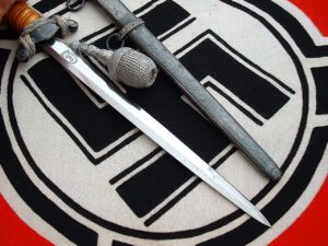 8 - Army Officer's Dagger by E. Pack - D1280