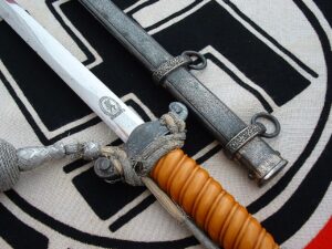 9 - Army Officer's Dagger by E. Pack - D1280