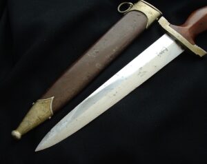 4 - Early Untouched Stormtrooper's Dagger by Pack - D1283