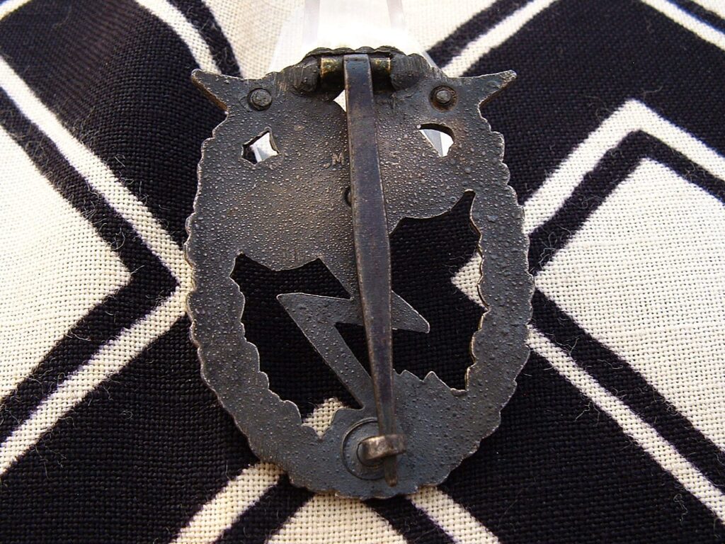 4 - Luftwaffe Ground Assault Badge by MuK5 - M574