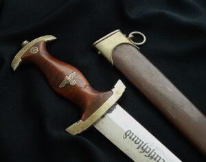 5 - Early Untouched Stormtrooper's Dagger by Pack - D1283