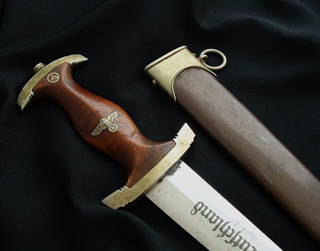 5 - Early Untouched Stormtrooper's Dagger by Pack - D1283