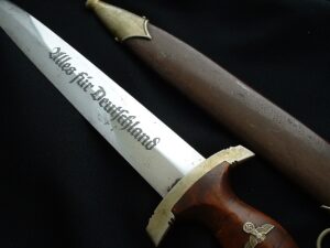 8 - Early Untouched Stormtrooper's Dagger by Pack - D1283