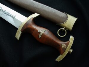 9 - Early Untouched Stormtrooper's Dagger by Pack - D1283