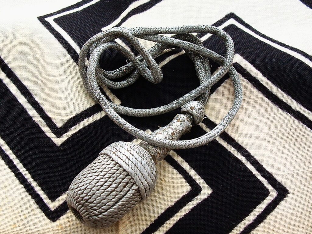 1 - Army Dagger Knot - A838