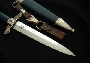 11 - DLV Flier's Knife by Eickhorn - D1284