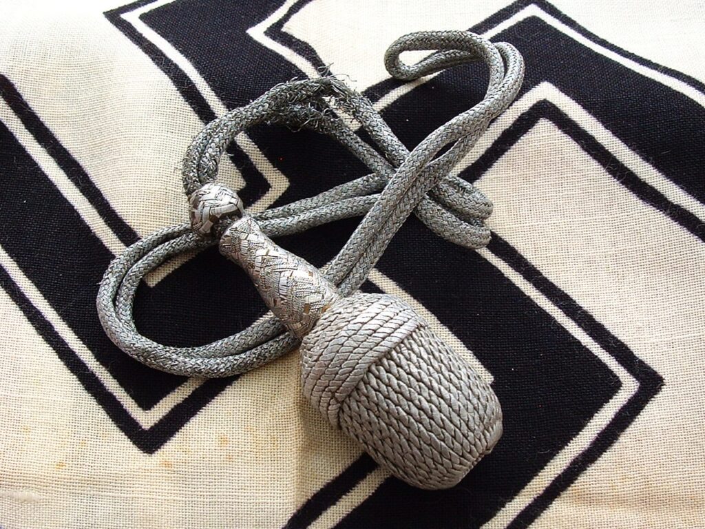 2 - Army Dagger Knot - A838