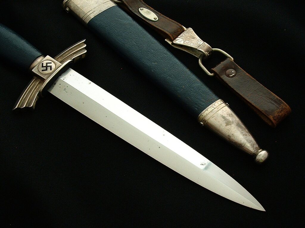 9 - DLV Flier's Knife by Eickhorn - D1284